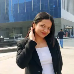 Nidhi Thakur