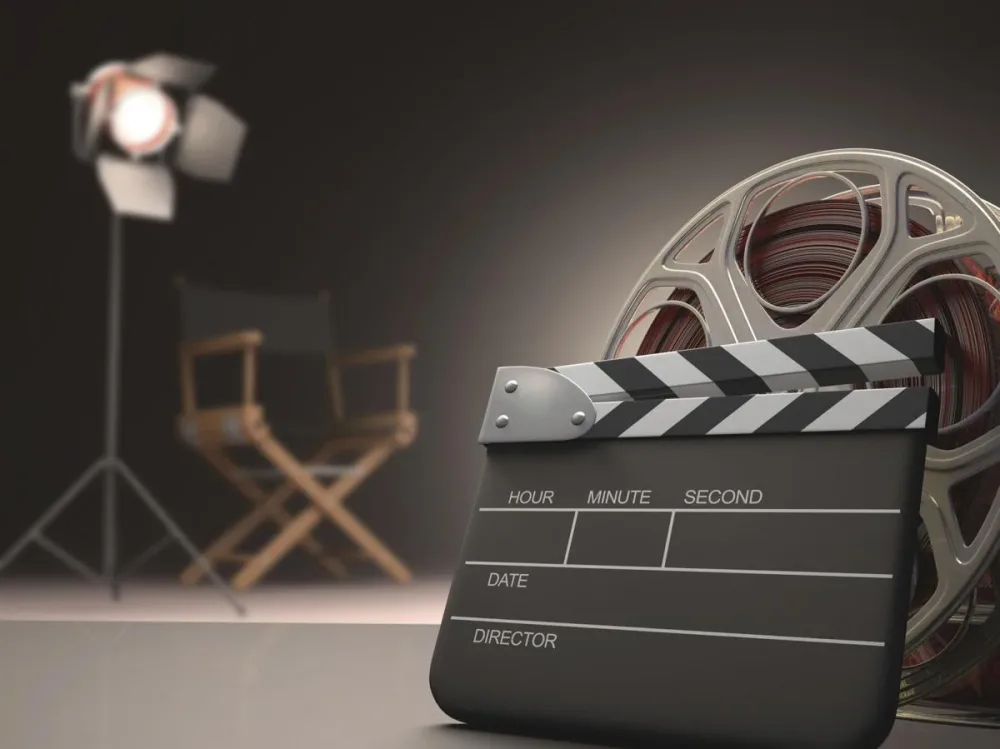 How to Start a Movie Blog? Movie Review Blog and Other Niche