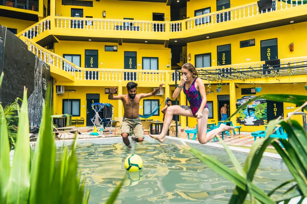 Shalom Backpackers